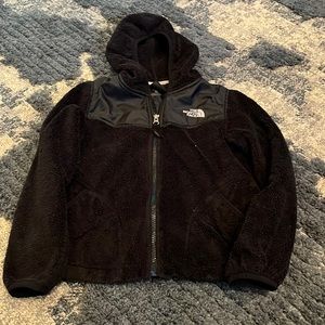 North Face black black jacket!!!